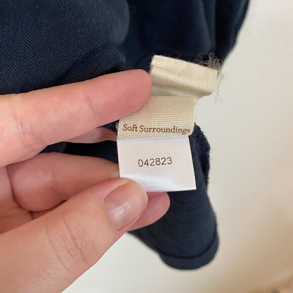 Soft Surroundings Parisian Poet Top Navy Blue Small 100% Cotton - Picture 6 of 7